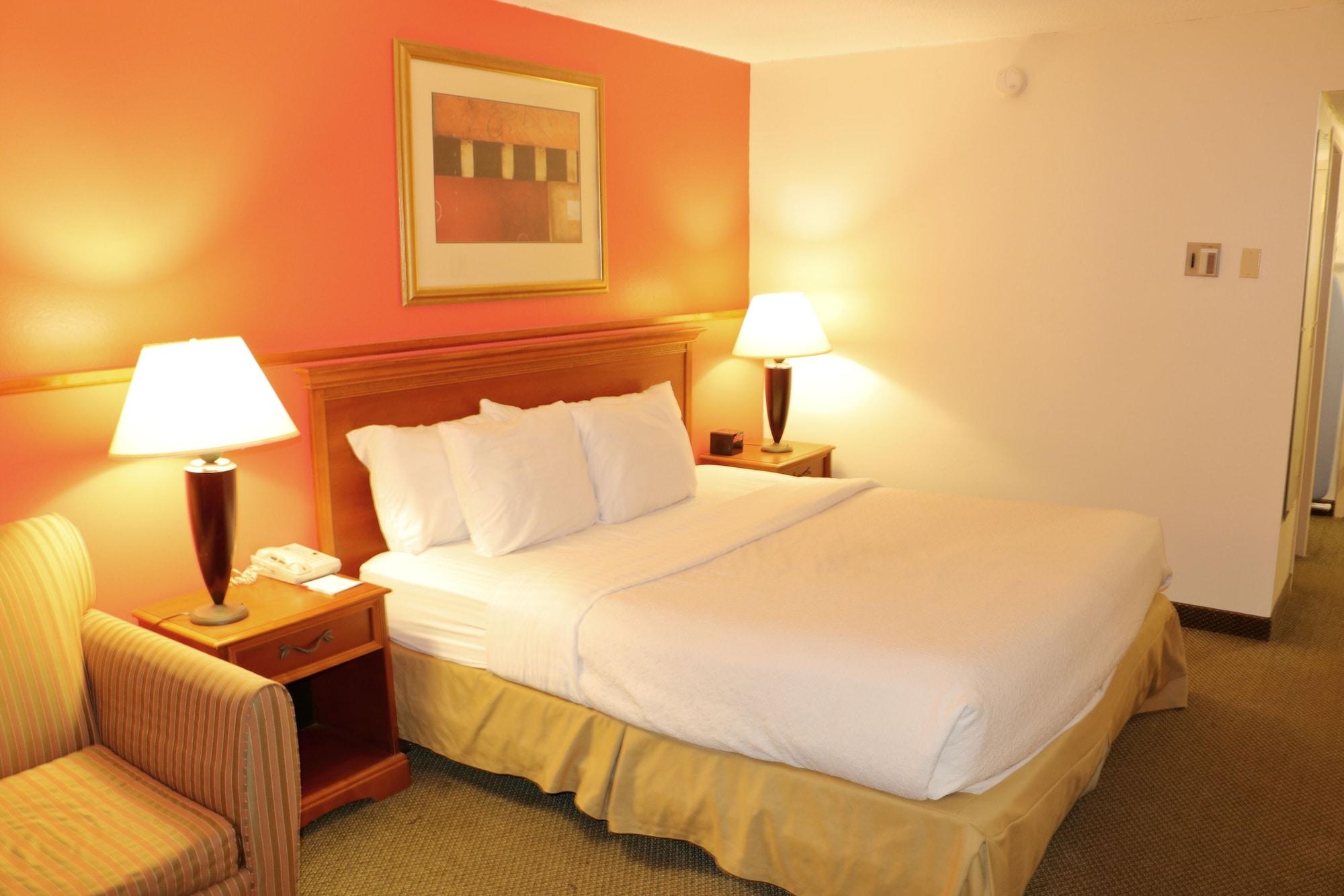 Hotel Ramada By Wyndham Alpena Exterior foto