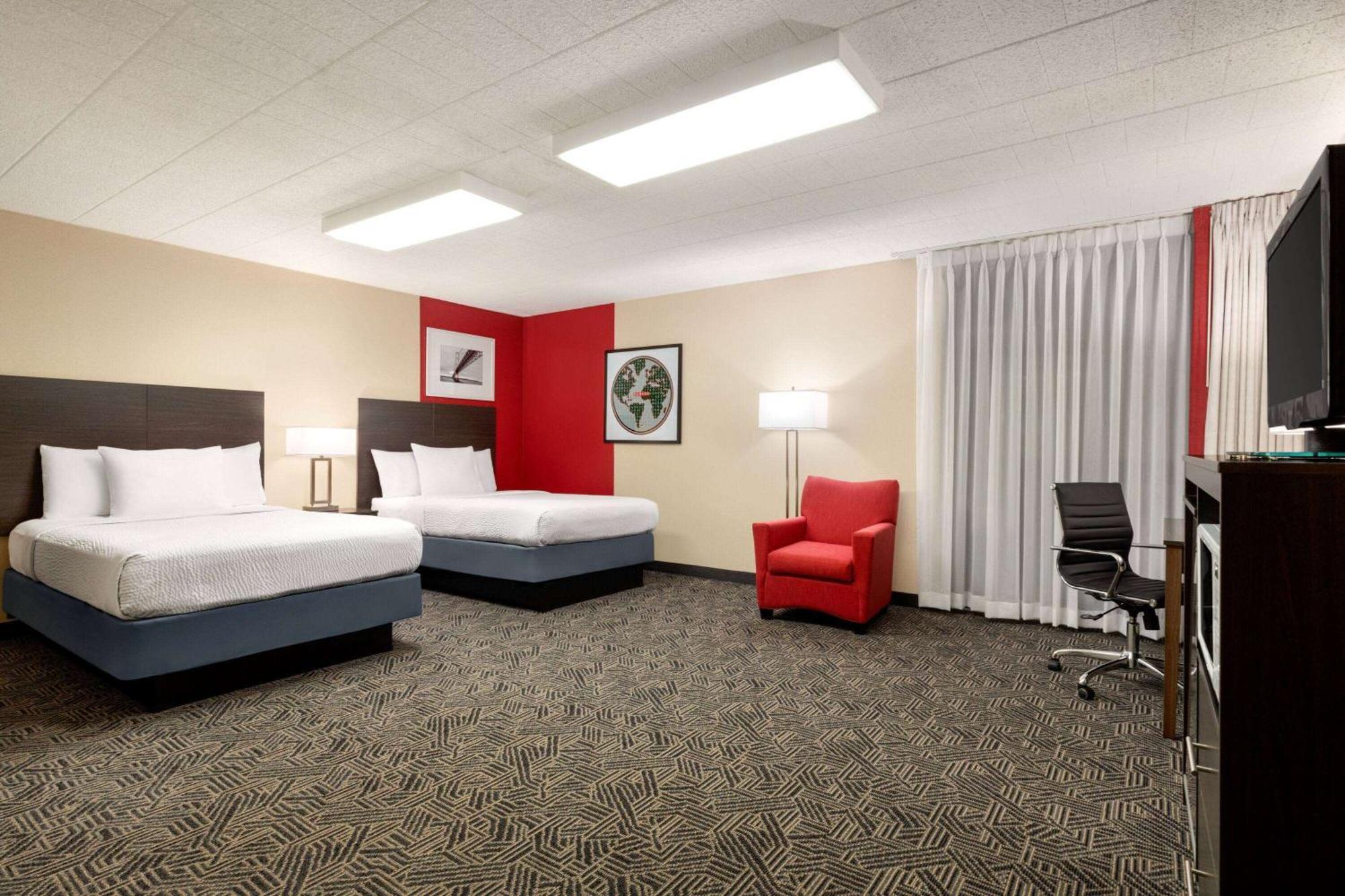 Hotel Ramada By Wyndham Alpena Exterior foto