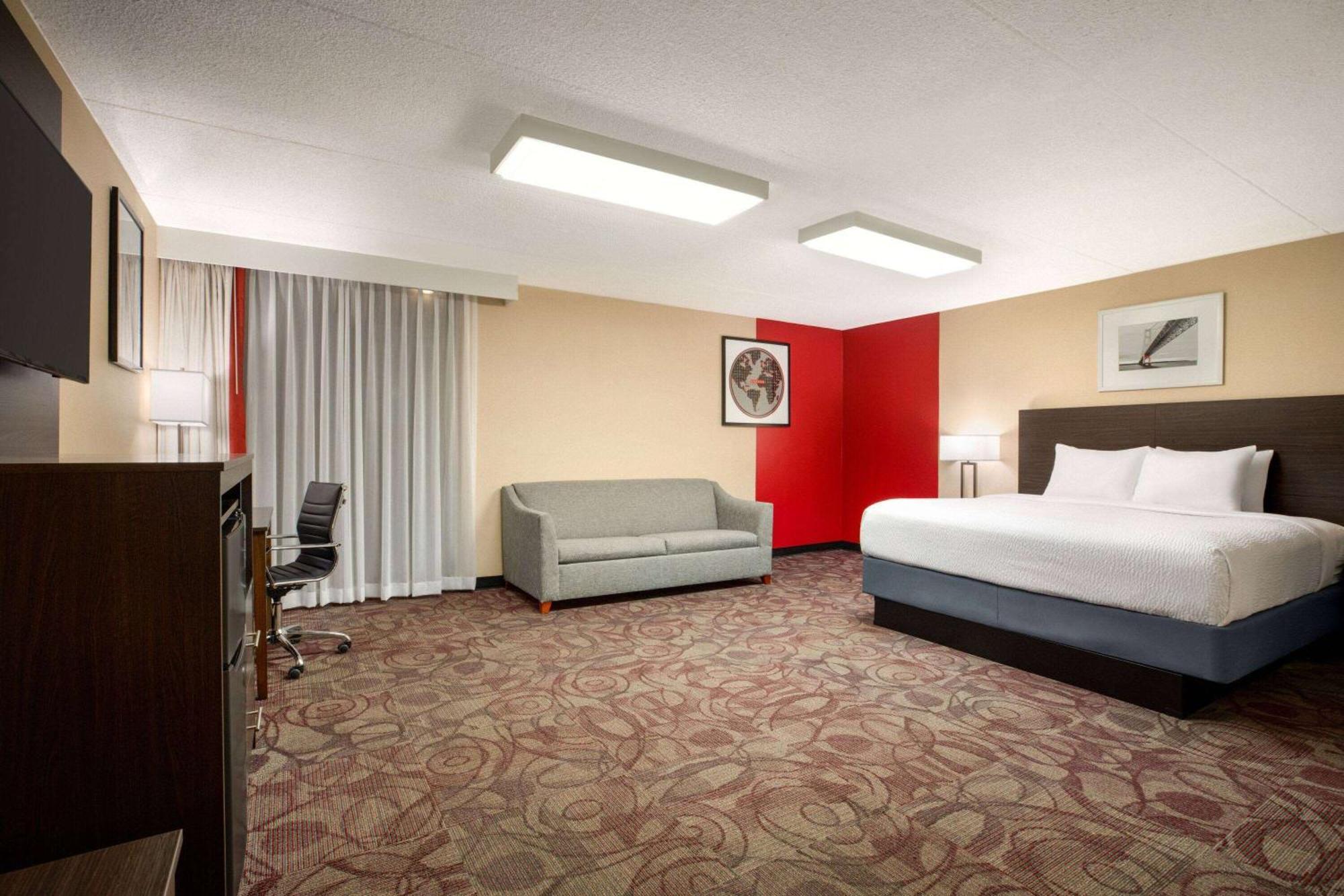 Hotel Ramada By Wyndham Alpena Exterior foto