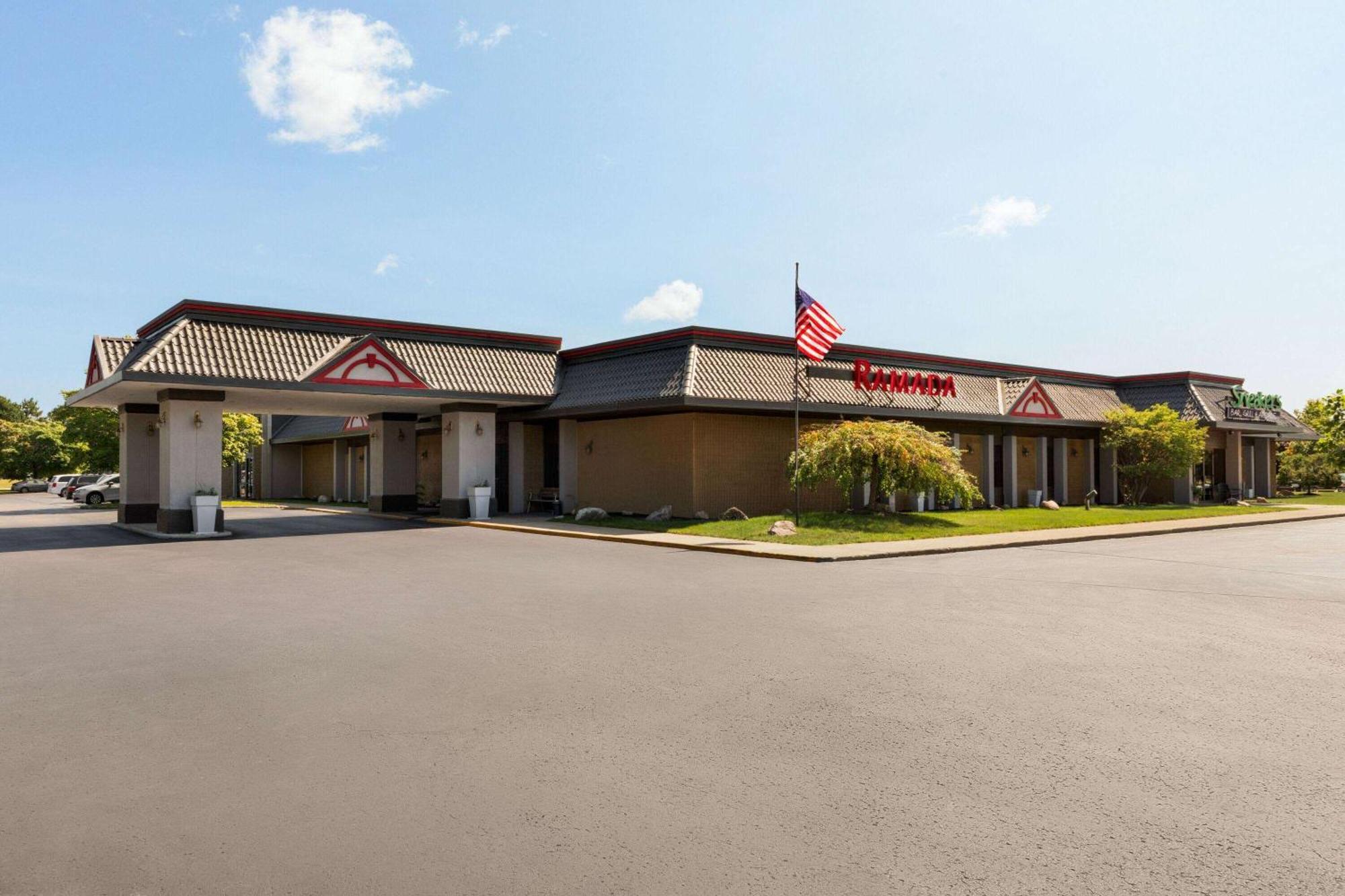 Hotel Ramada By Wyndham Alpena Exterior foto